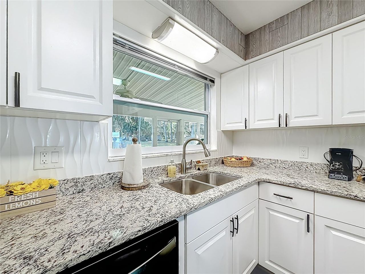 4192 Cr 400, Lake Panasoffkee, FL 33538 Photo