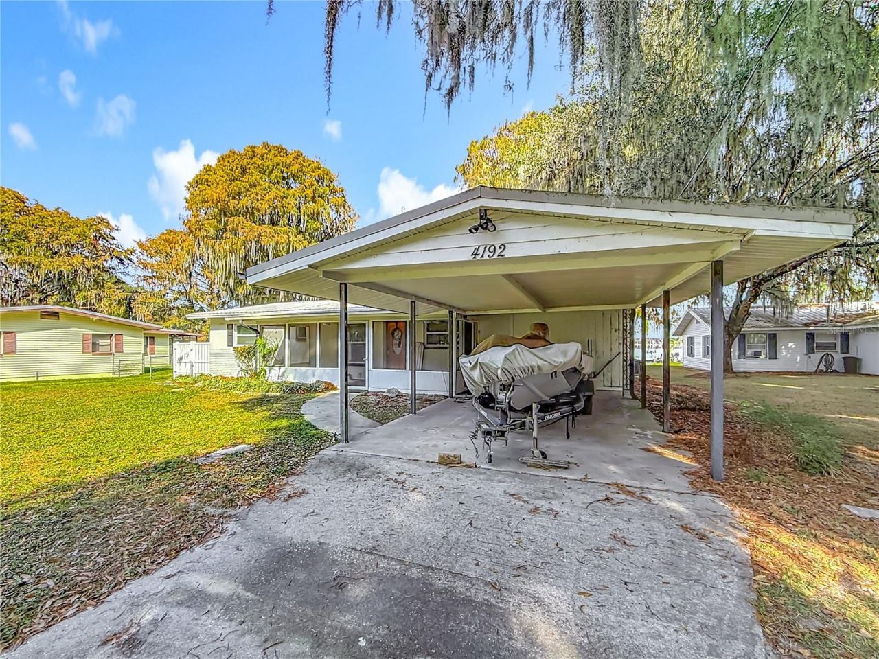 4192 Cr 400, Lake Panasoffkee, FL 33538 Photo