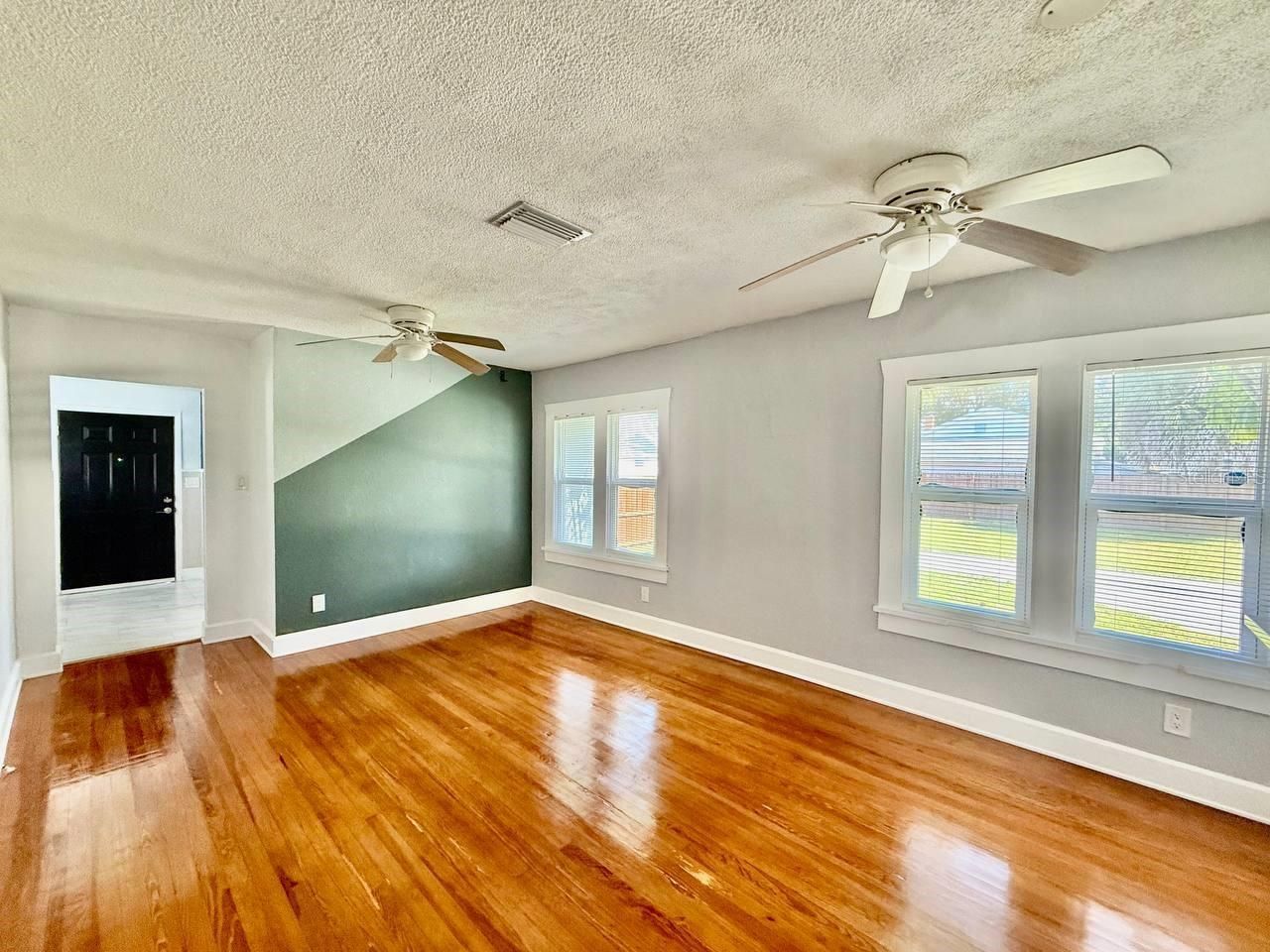 2120 46th Av N, Saint Petersburg, FL 33714 Photo