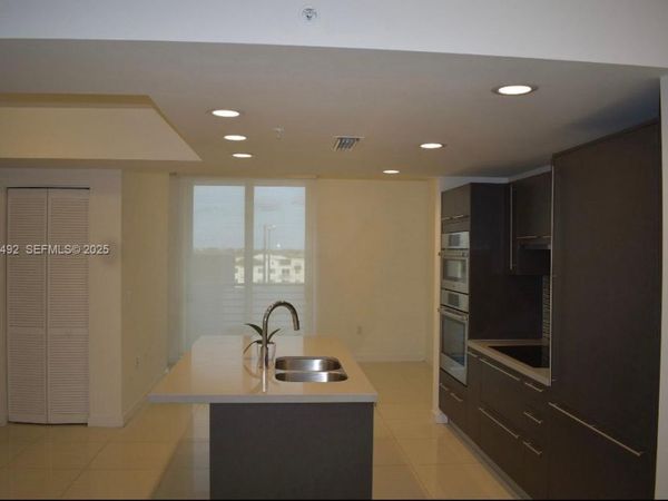 7661 NW 107th Ave, Unit 704, Doral, FL 33178