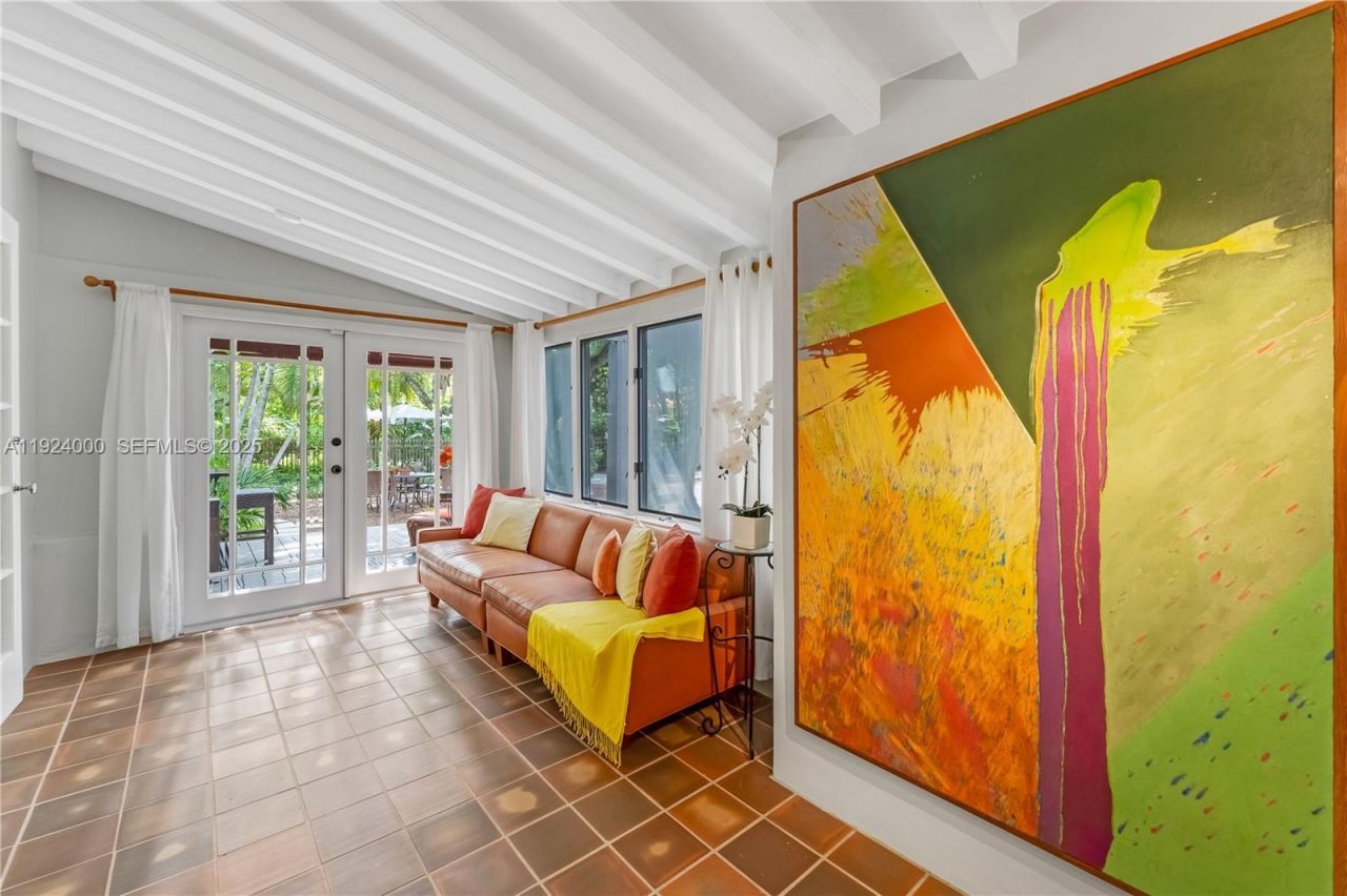 492 NE 55th St, Miami, FL 33137 Photo