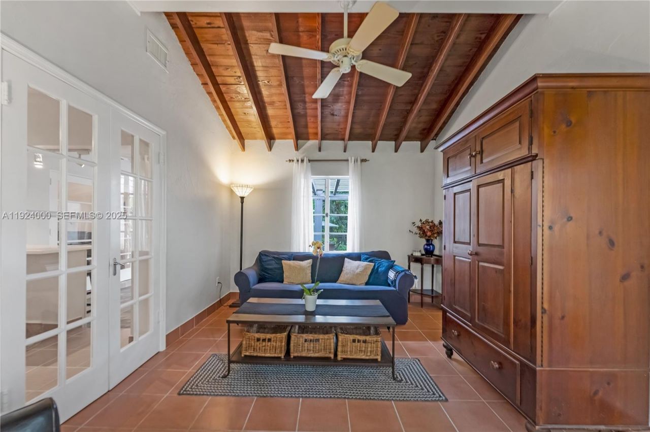 492 NE 55th St, Miami, FL 33137 Photo