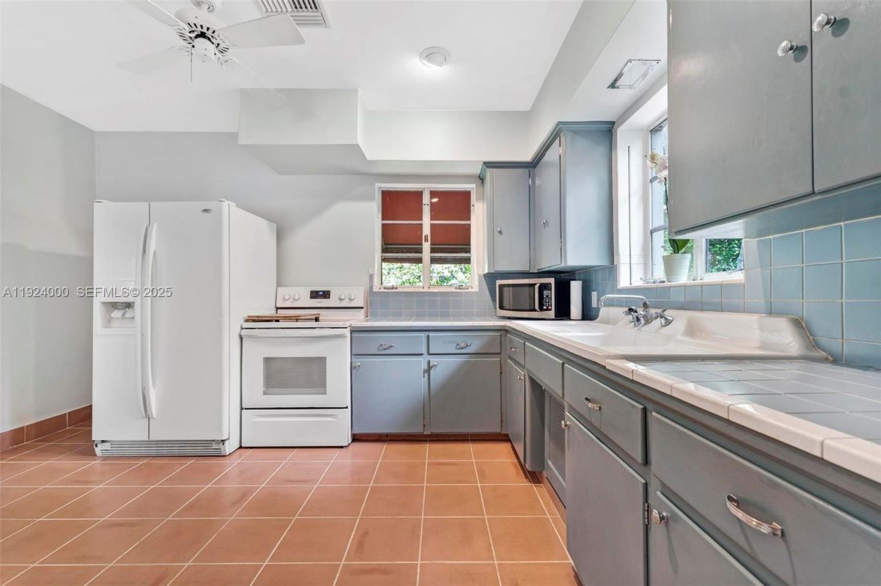 492 NE 55th St, Miami, FL 33137 Photo