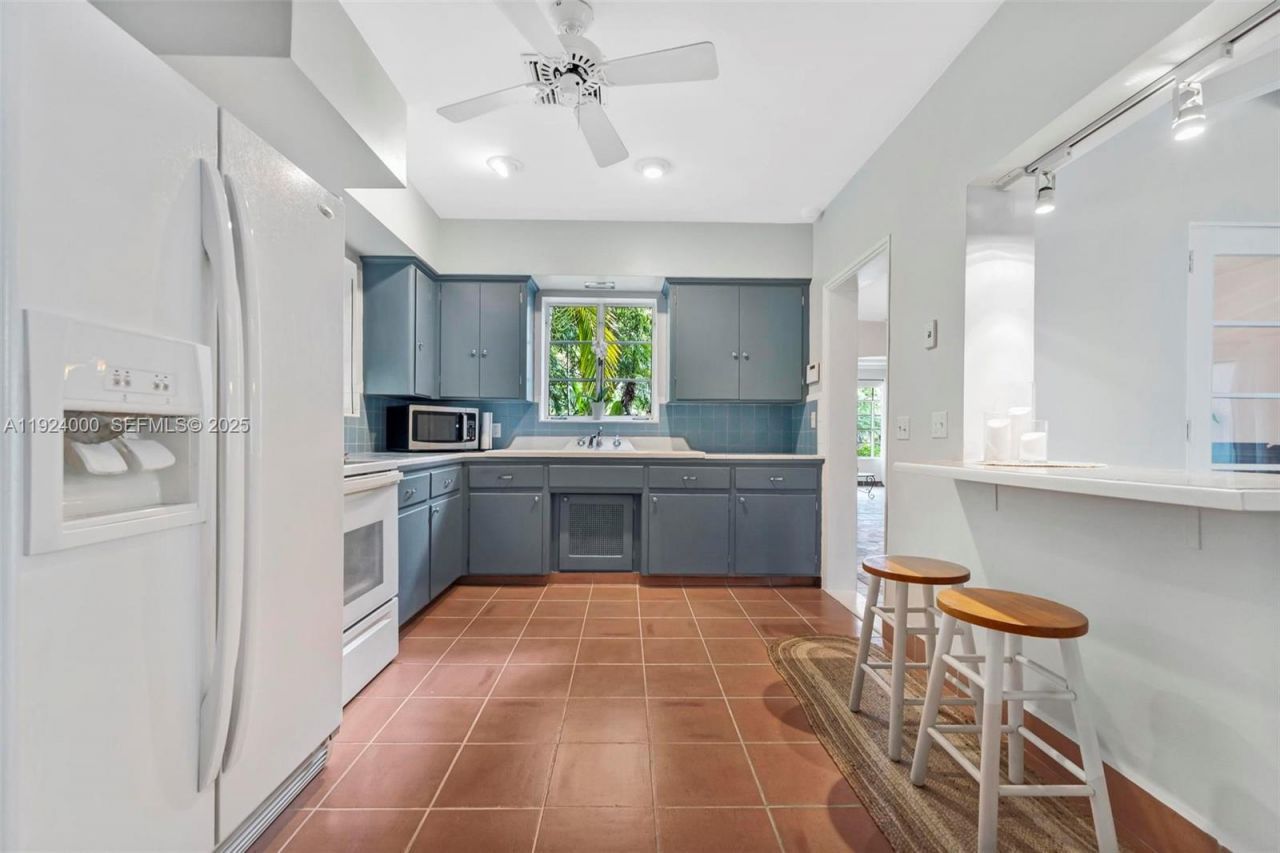 492 NE 55th St, Miami, FL 33137 Photo