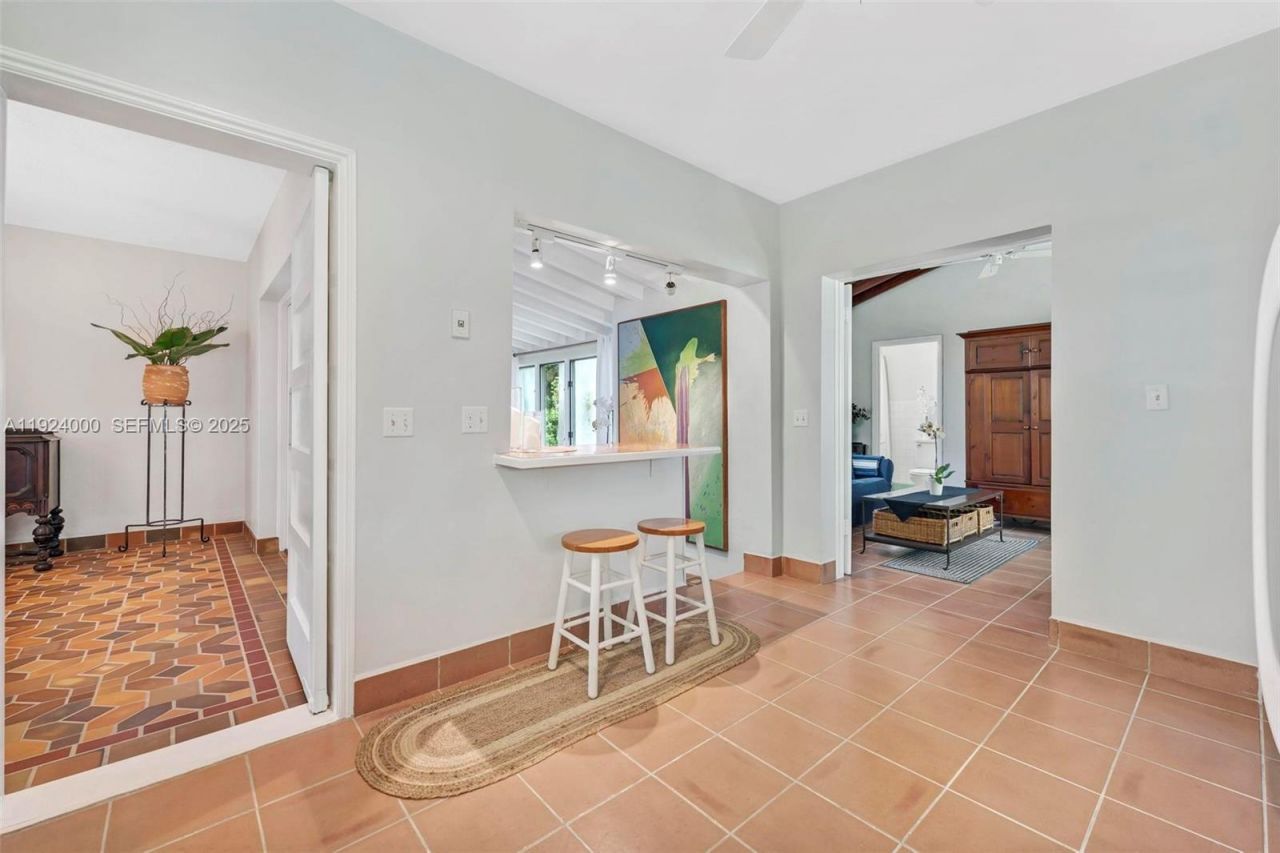 492 NE 55th St, Miami, FL 33137 Photo