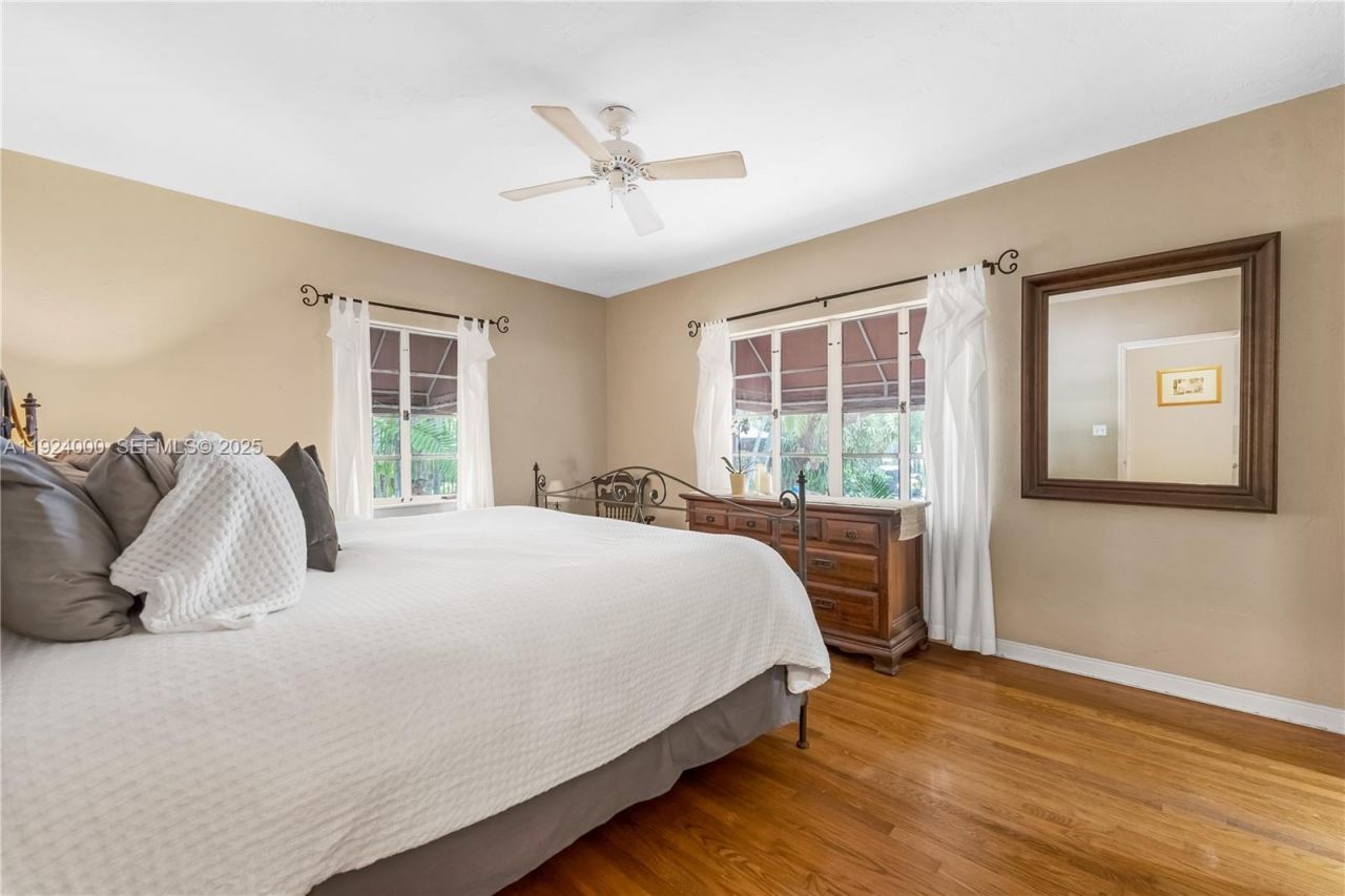 492 NE 55th St, Miami, FL 33137 Photo