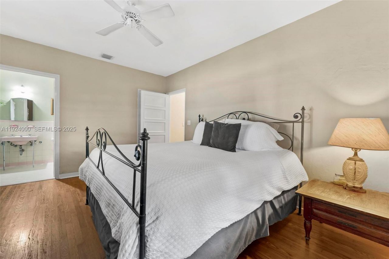 492 NE 55th St, Miami, FL 33137 Photo