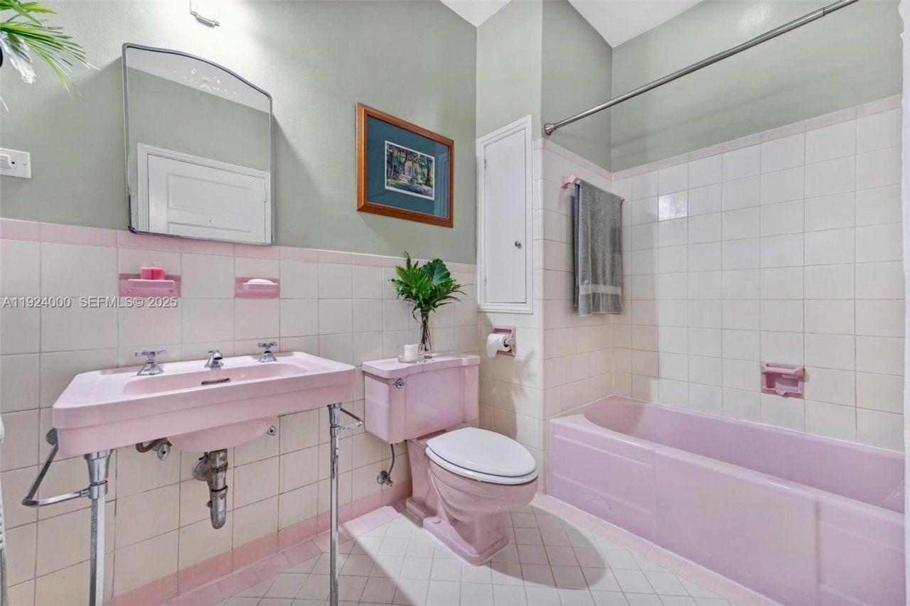 492 NE 55th St, Miami, FL 33137 Photo