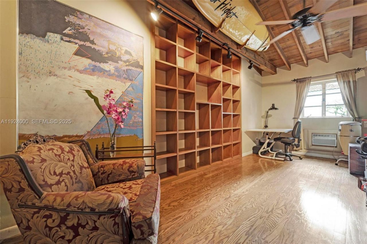 492 NE 55th St, Miami, FL 33137 Photo