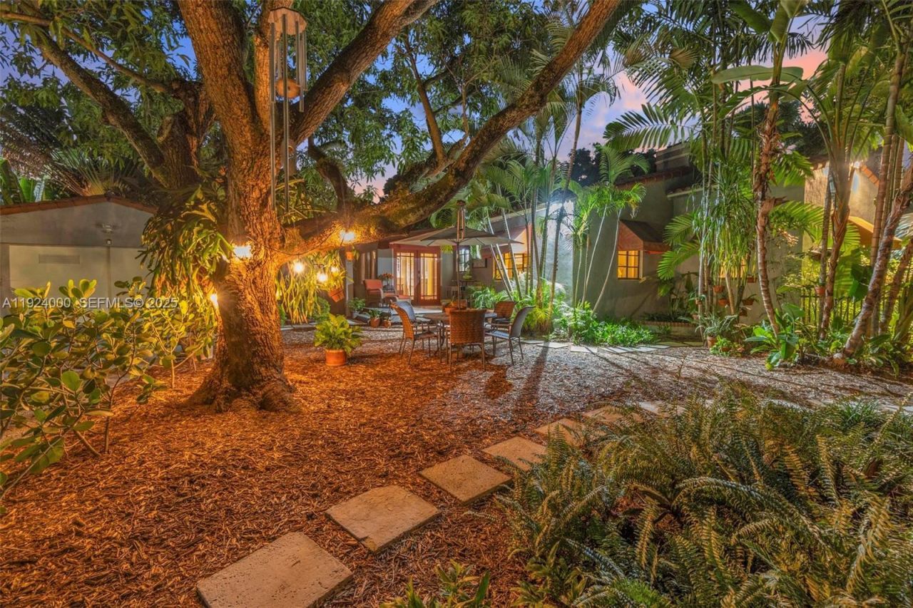 492 NE 55th St, Miami, FL 33137 Photo