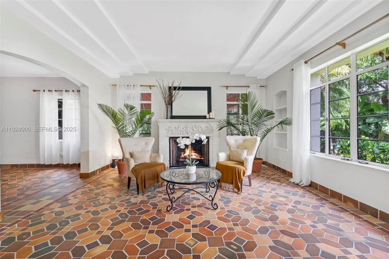 492 NE 55th St, Miami, FL 33137 Photo