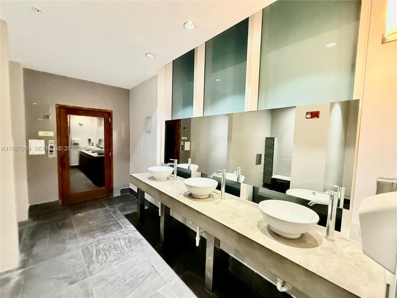 133 NE 2nd Ave, Unit 1905, Miami, FL 33132 Photo