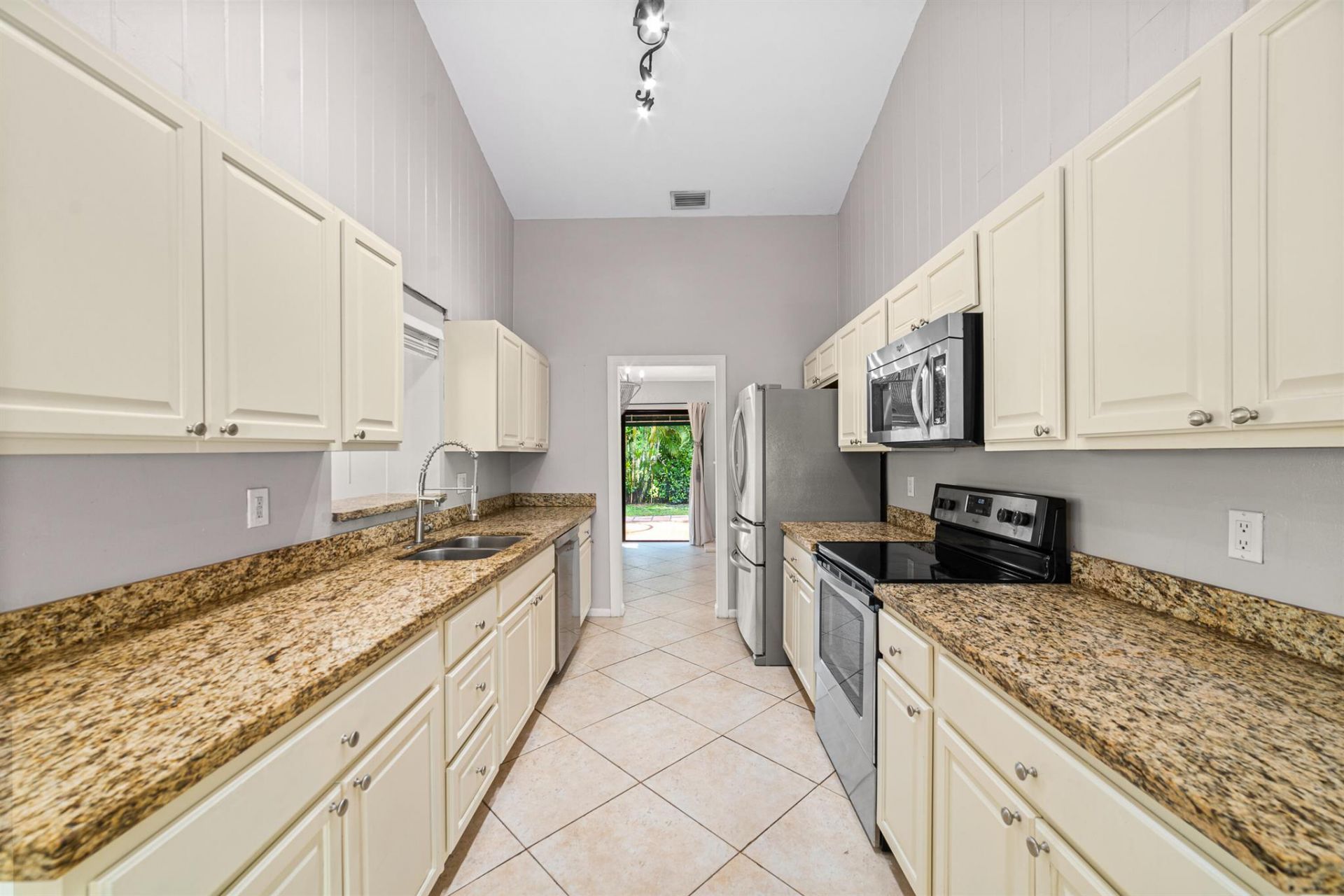 6200 Vía Tierra, Boca Raton, FL 33433 Photo