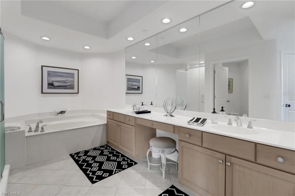 4255 Gulf Shore Blvd N, Unit 201, Naples, FL 34103 Photo