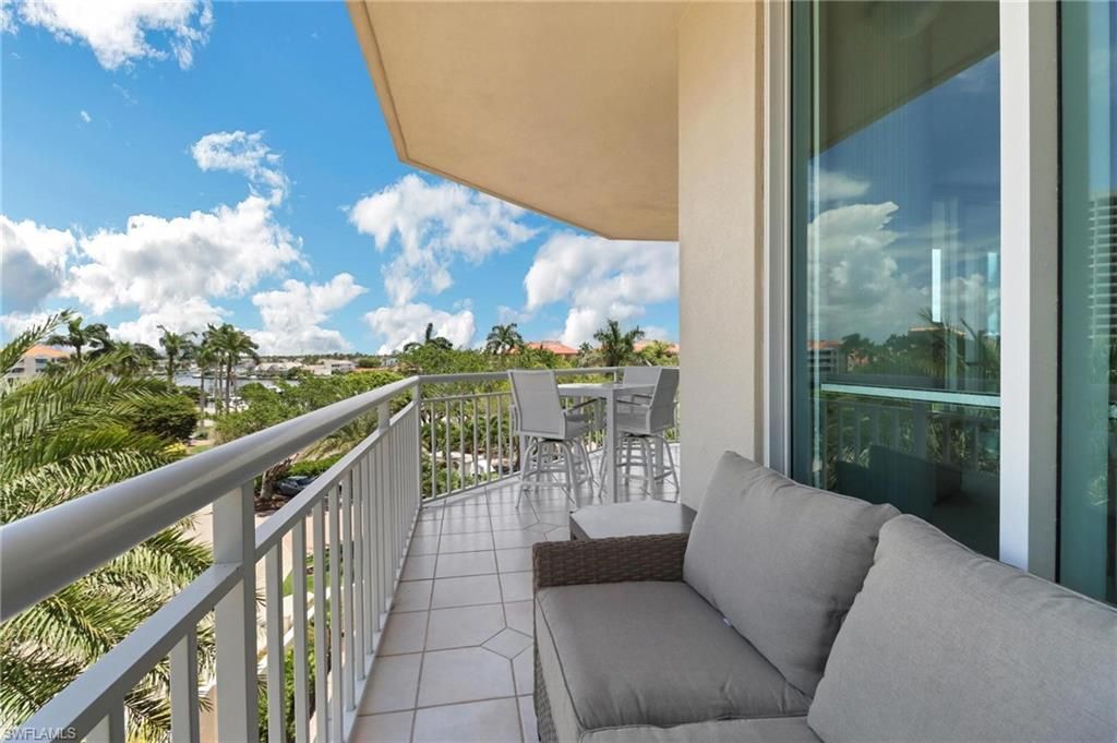 4255 Gulf Shore Blvd N, Unit 201, Naples, FL 34103 Photo