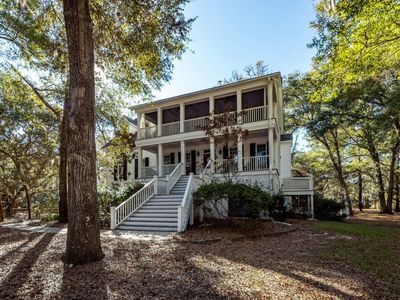 6976 Maybank Highway, Wadmalaw Island, SC 29487