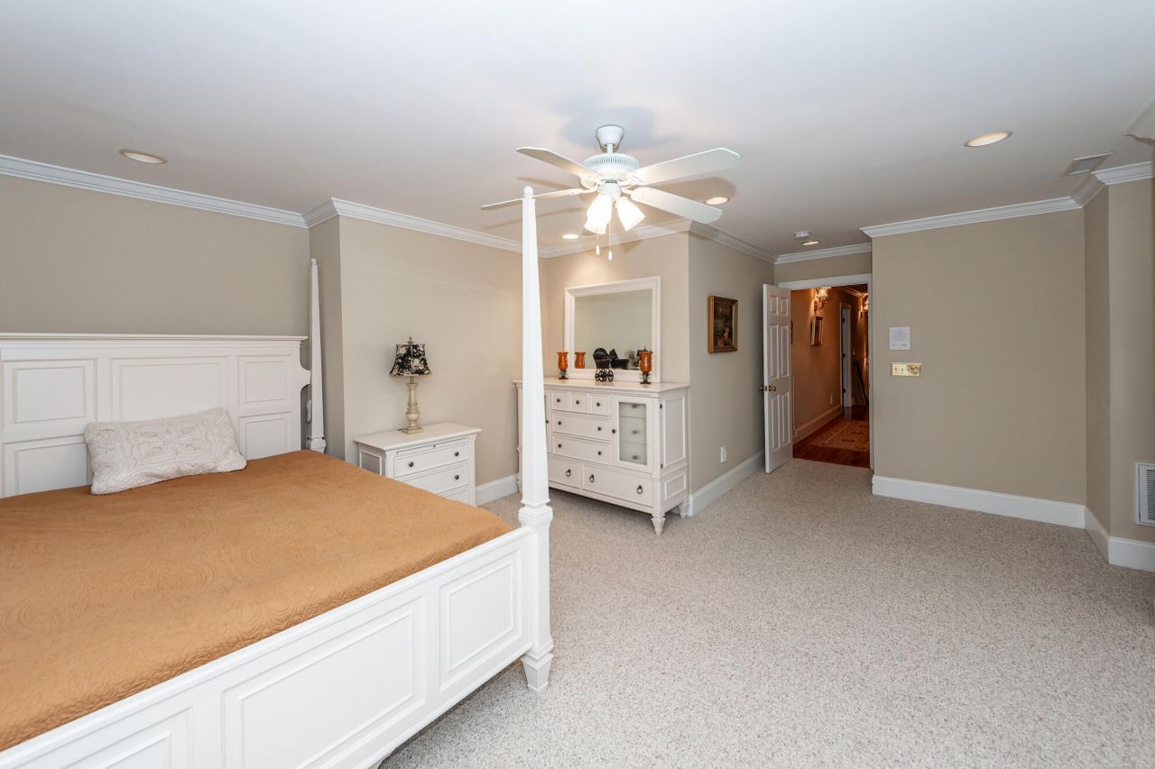 6976 Maybank Highway Photo 49