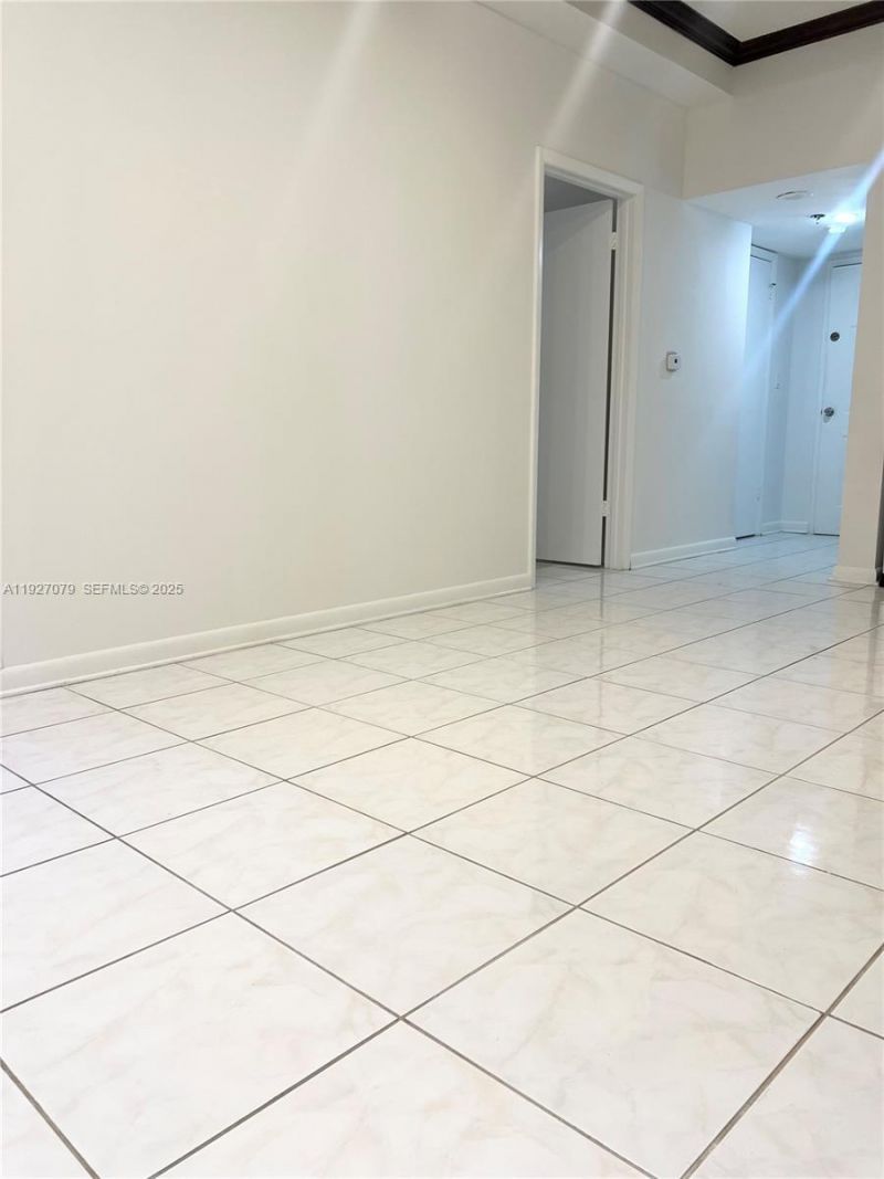 540 Brickell Key Dr, Unit 214, Miami, FL 33131 Photo