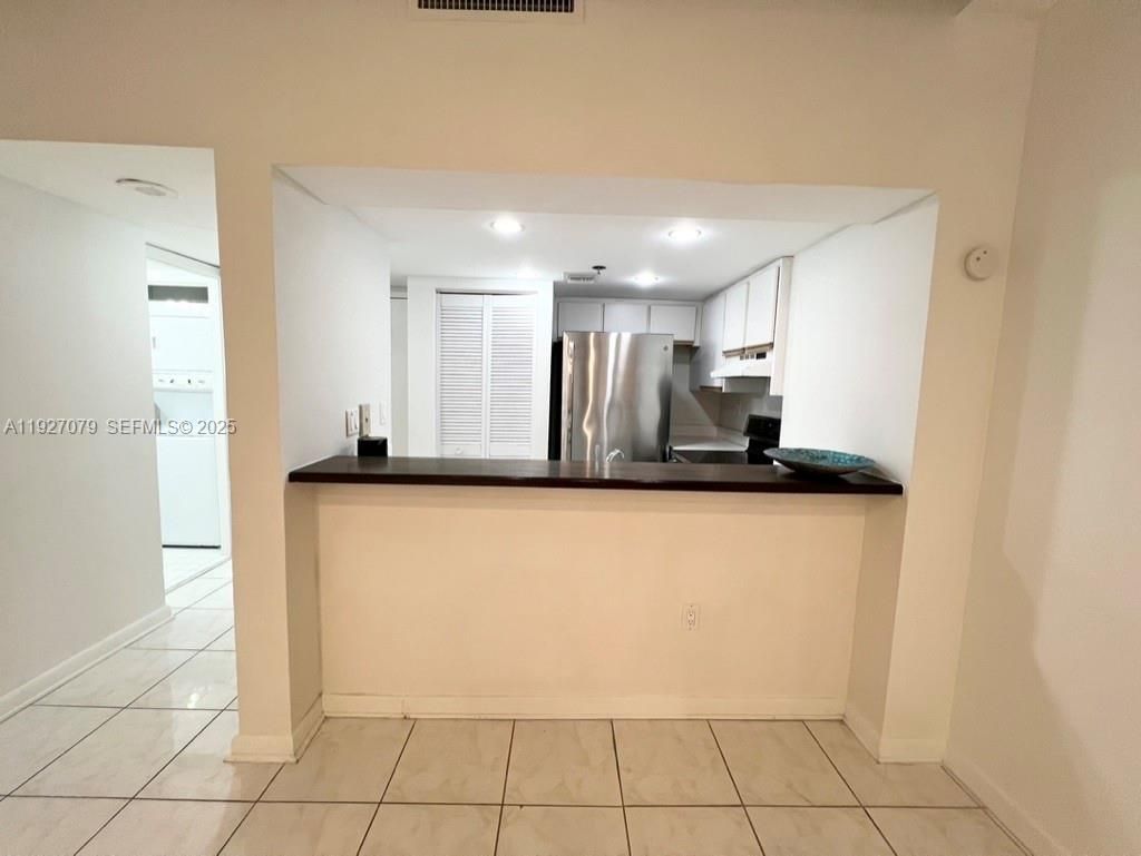 540 Brickell Key Dr, Unit 214, Miami, FL 33131 Photo