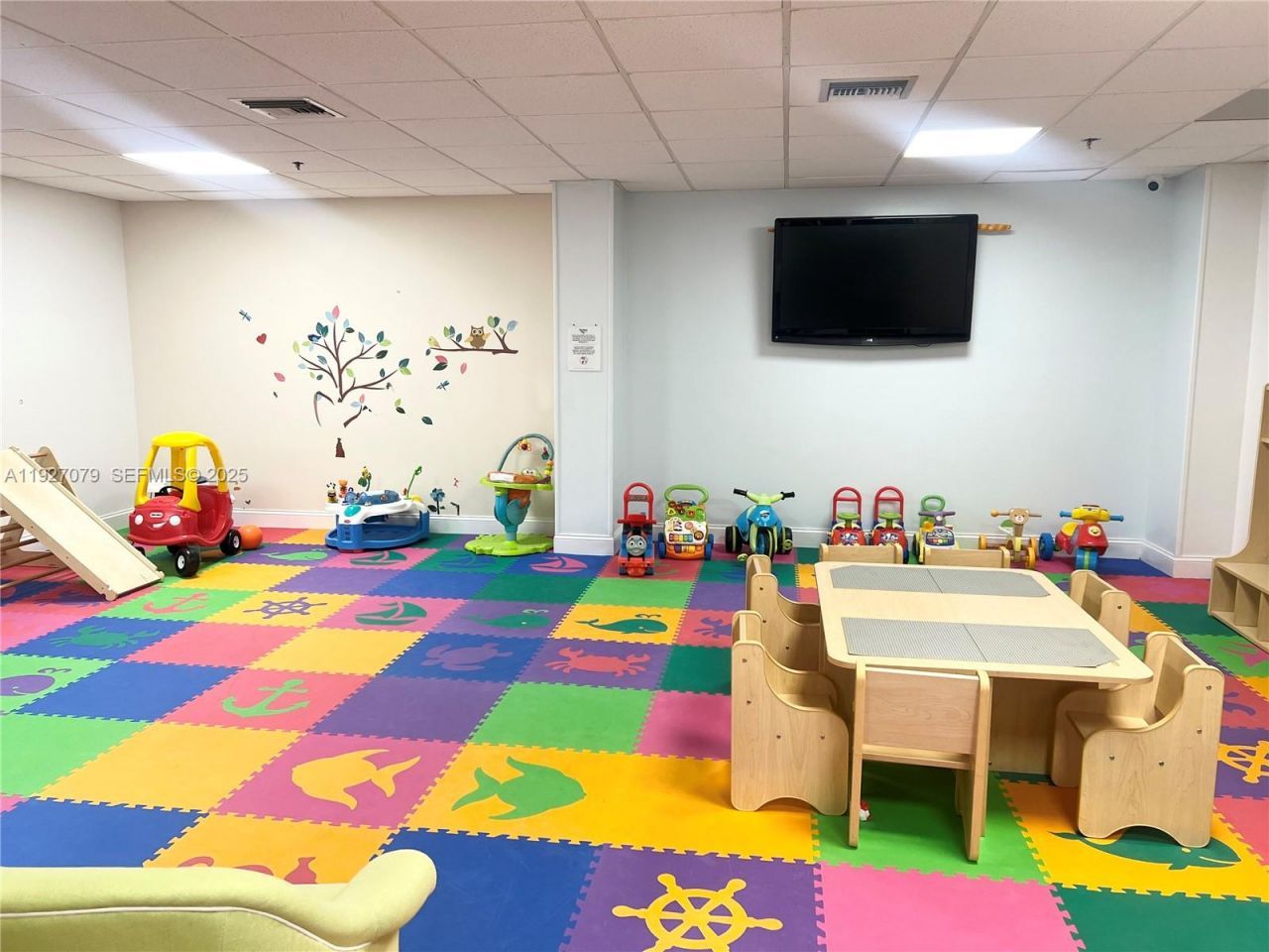 540 Brickell Key Dr, Unit 214, Miami, FL 33131 Photo