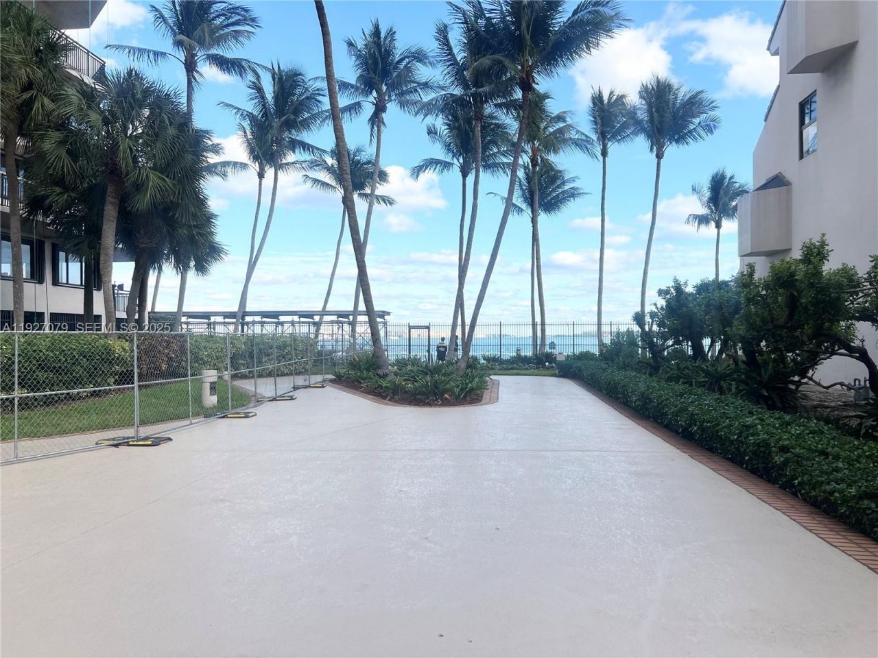 540 Brickell Key Dr, Unit 214, Miami, FL 33131 Photo