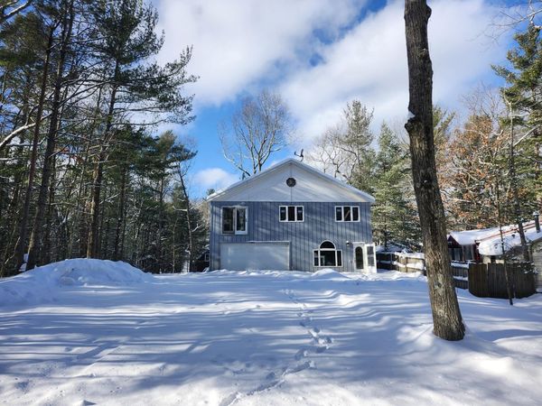 6395 S Lakeshore Drive, Pentwater, MI 49449