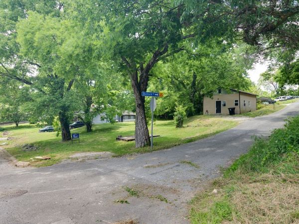 601 Bullock St, Columbia, TN 38401
