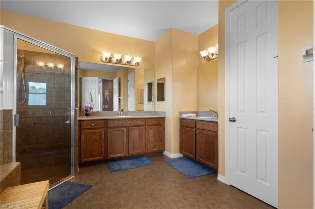 2467 Ashbury Cir, Cape Coral, FL 33991 Photo