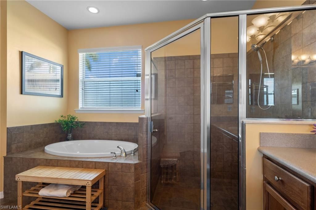 2467 Ashbury Cir, Cape Coral, FL 33991 Photo