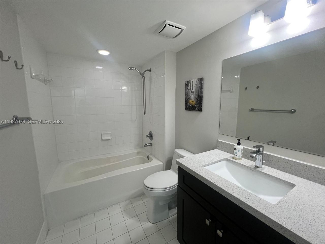 1155 Brickell Bay Dr, Unit 1607, Miami, FL 33131 Photo