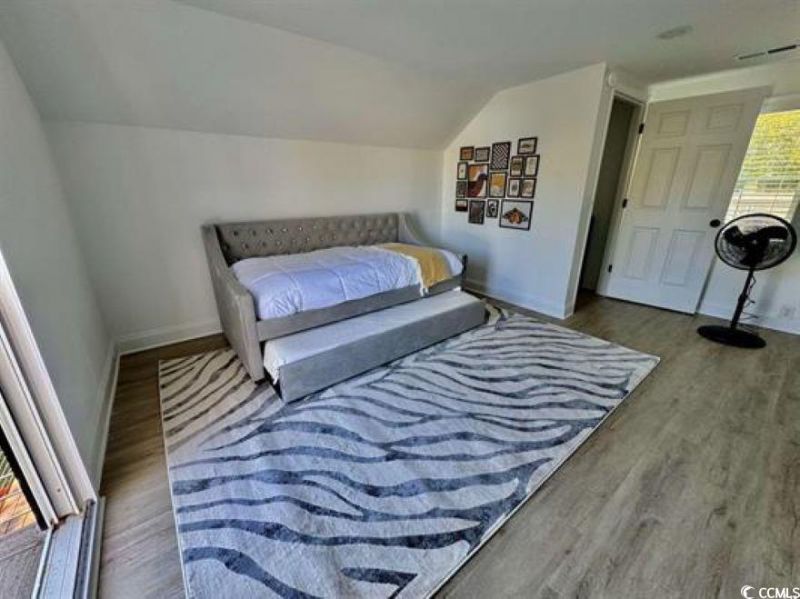 37 Geney Ln. Photo 20