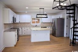 37 Geney Ln. photo 4