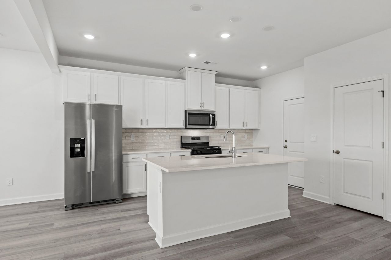 8205 Energize Dr. Photo 7