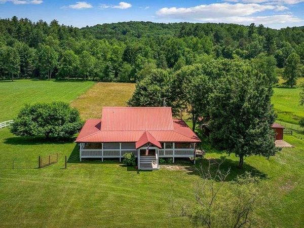 332 Night Lane, Epworth, GA 30541