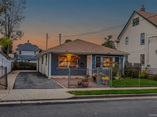 79 Union Place, Hempstead, NY 11550