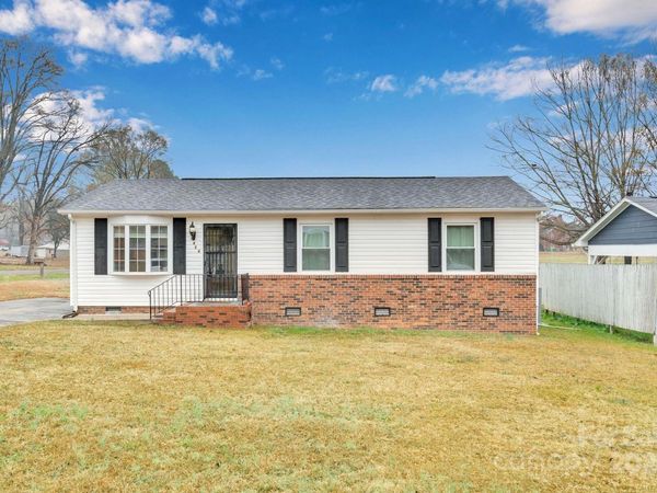 424 N Center Street, Oakboro, NC 28129