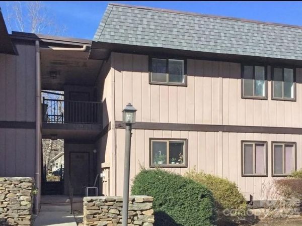 33 Lake Drive, Unit G-8, Hendersonville, NC 28739