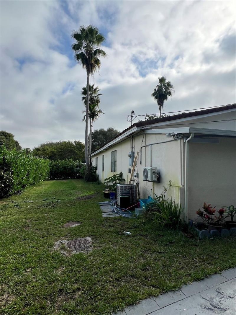 6400 SW 63rd Ave, South Miami, FL 33143 Photo