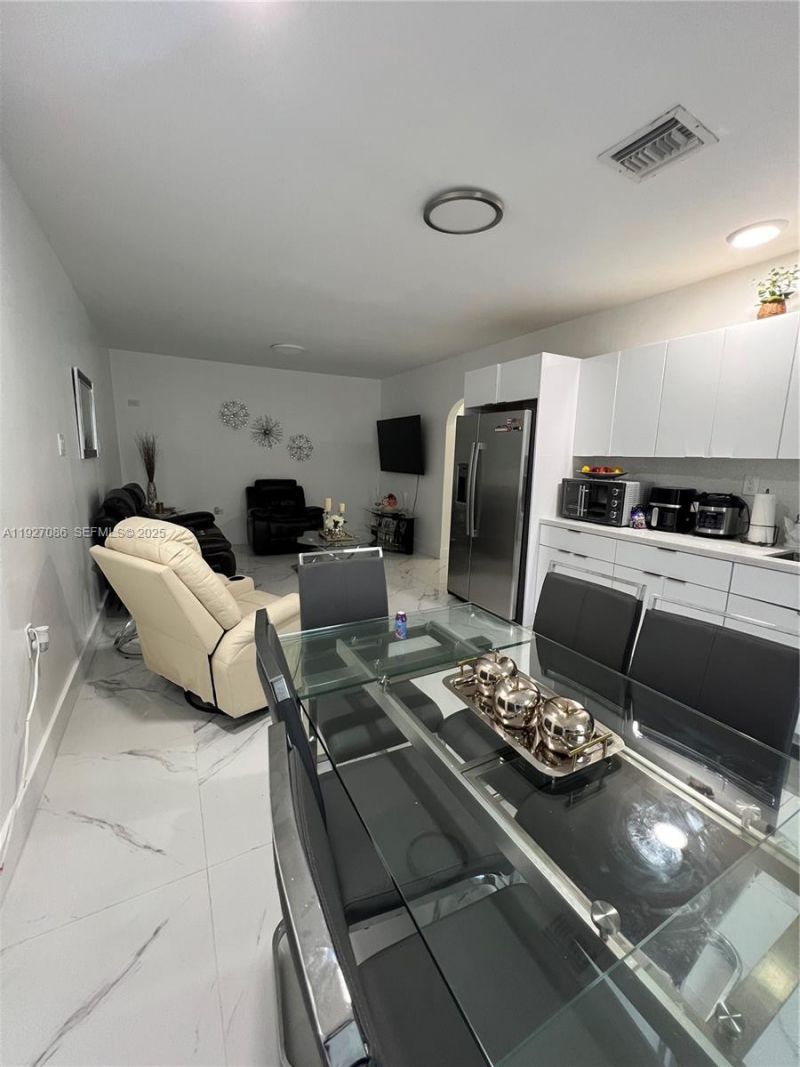 6400 SW 63rd Ave, South Miami, FL 33143 Photo