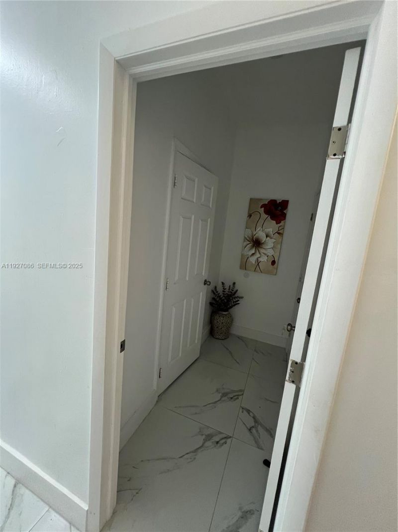 6400 SW 63rd Ave, South Miami, FL 33143 Photo