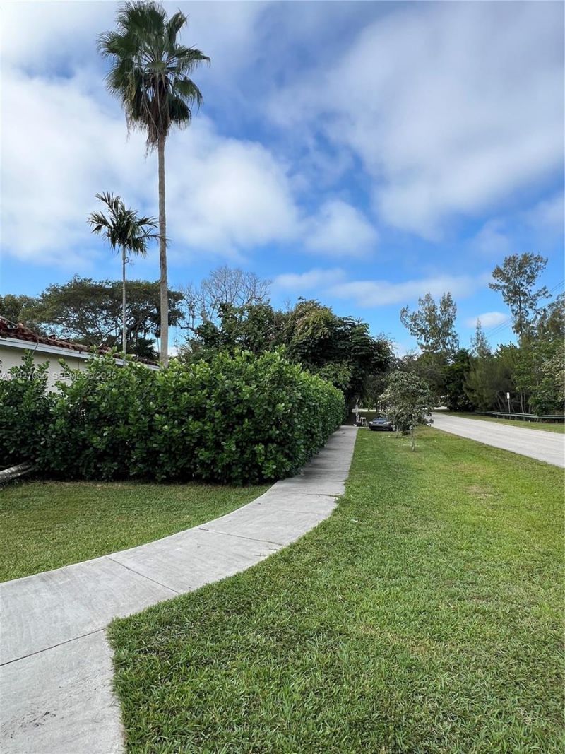 6400 SW 63rd Ave, South Miami, FL 33143 Photo