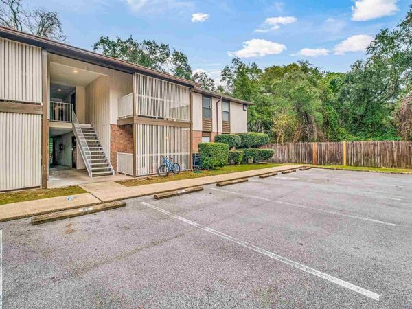 8370 Carl Dean St, Unit 211, Pensacola, FL 32514
