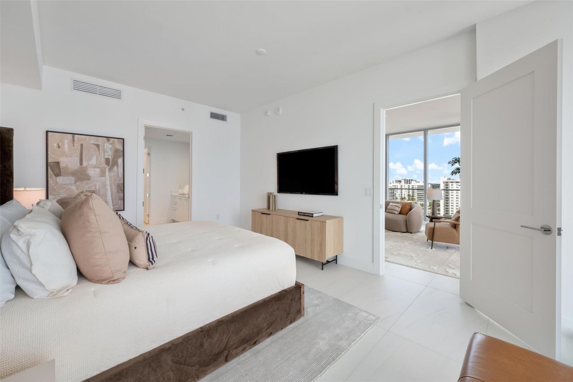 153 N Seabreeze Boulevard, Unit 1105-S, Fort Lauderdale, FL 33304 Photo