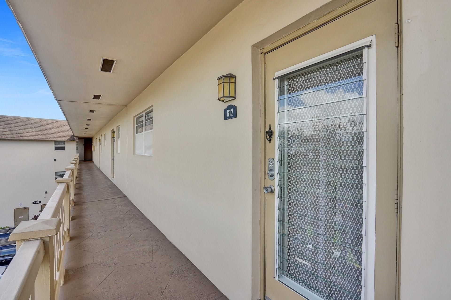 4800 NW 35th Street, Unit 612, Lauderdale Lakes, FL 33319 Photo