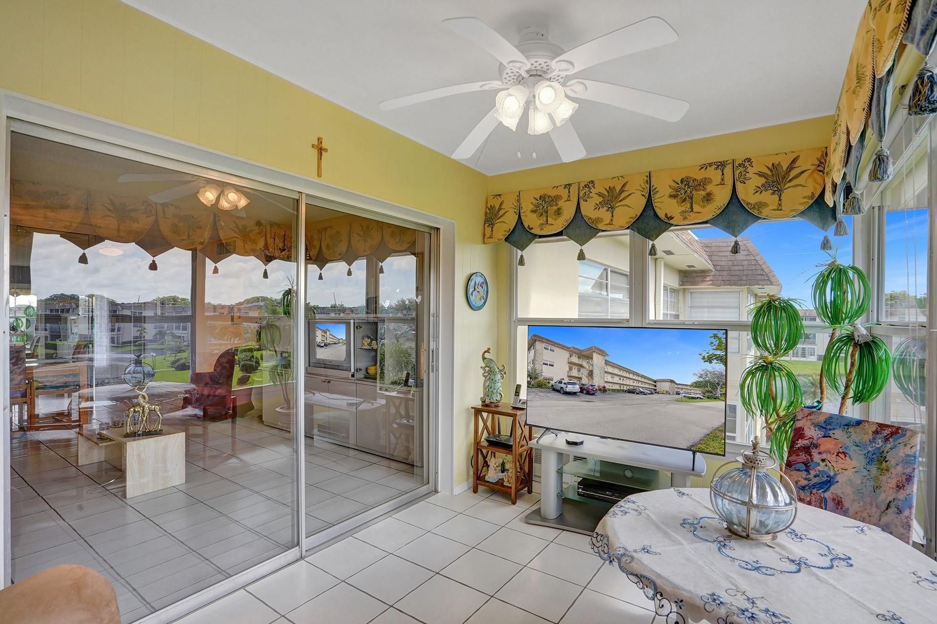 4800 NW 35th Street, Unit 612, Lauderdale Lakes, FL 33319 Photo