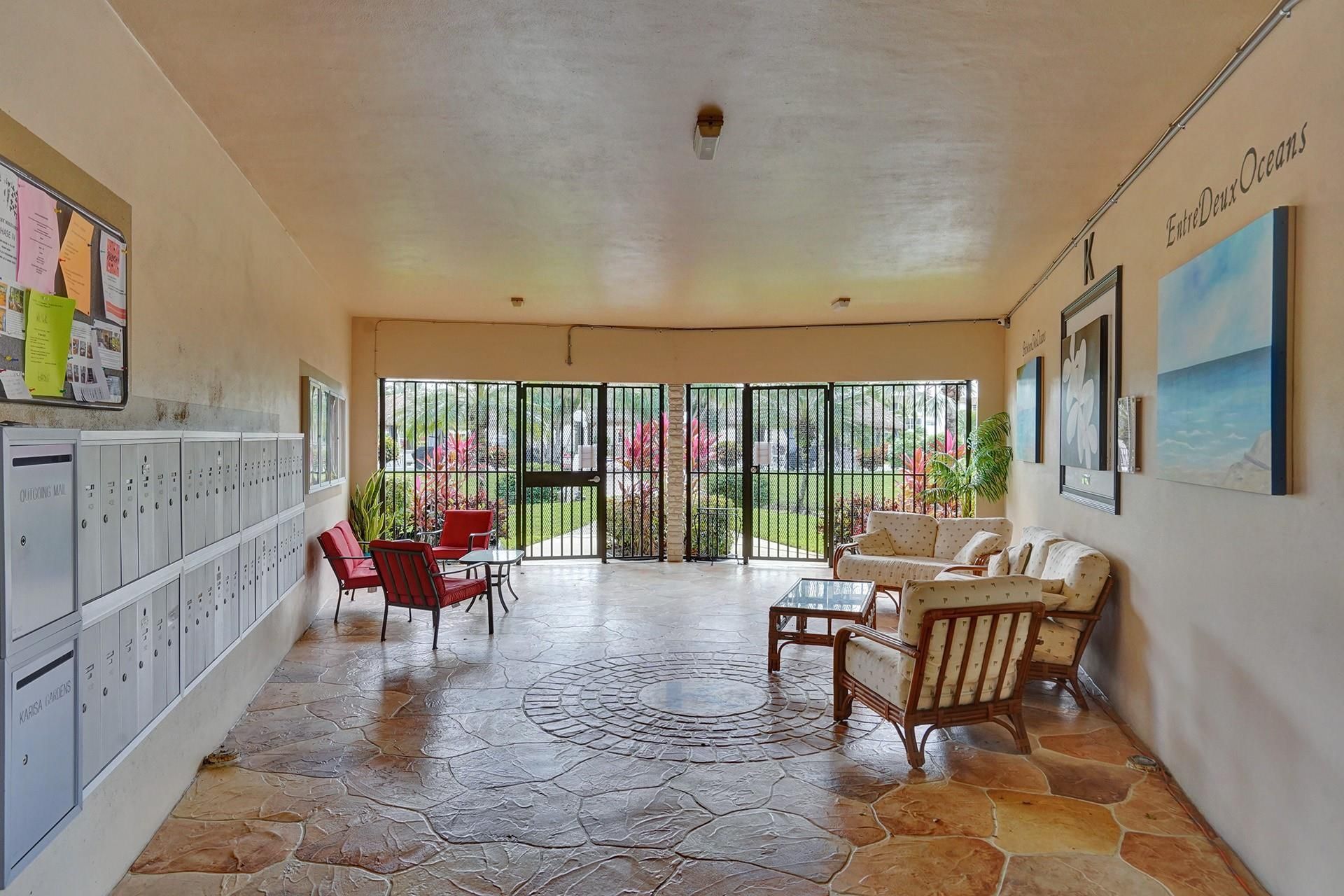 4800 NW 35th Street, Unit 612, Lauderdale Lakes, FL 33319 Photo