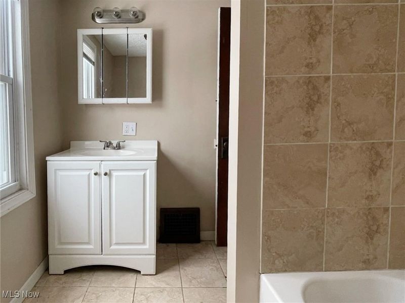 147 Brighton Drive, Akron, OH 44301 Photo 6