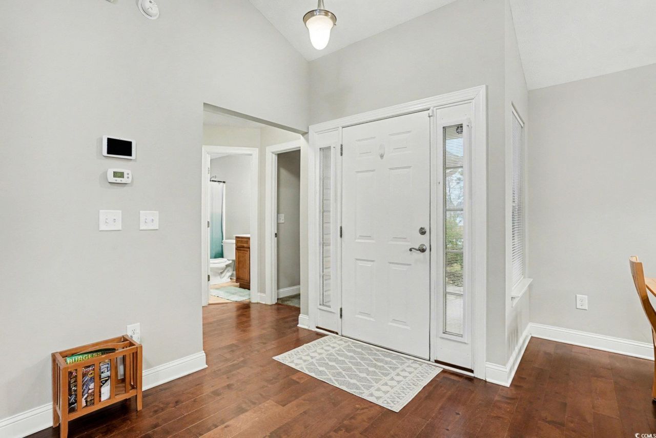 216 Camrose Way Photo 3