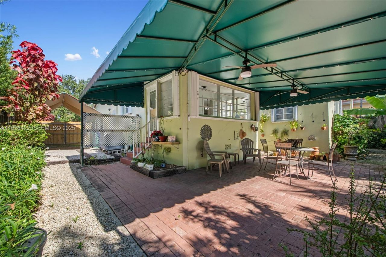 2460 SW 24th St, Miami, FL 33145 Photo