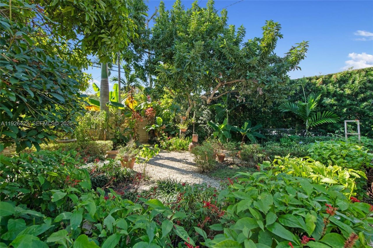 2460 SW 24th St, Miami, FL 33145 Photo